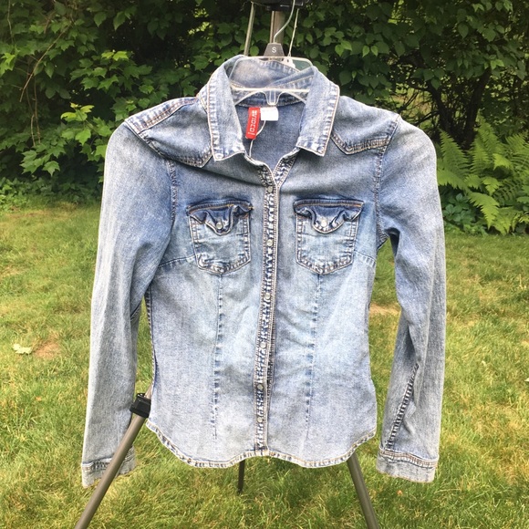 H&M Tops - H&M blue jean shirt